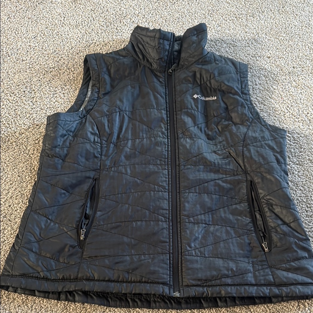 Columbia black Omni-Heat lined vest